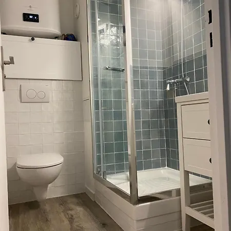 Aux Pieds Des Plages, Du Port, De La Piste Cyclable Et Des Commerces De Proximité, Un Au Dernier étage Avec Vue Panoramique Sur Le Bassin D'arcachon, Entièrement Rénové, Dans Résidence Avec Piscine Appartamento