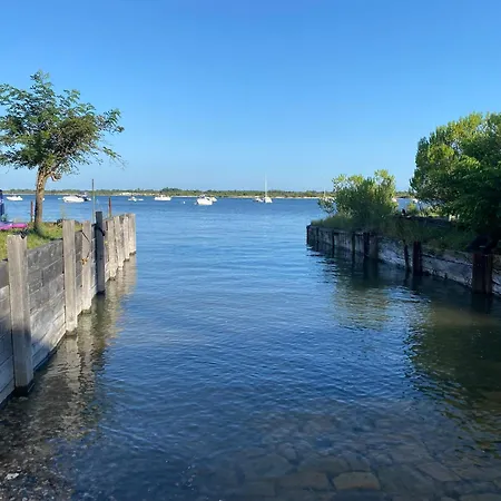 Aux Pieds Des Plages, Du Port, De La Piste Cyclable Et Des Commerces De Proximité, Un Au Dernier étage Avec Vue Panoramique Sur Le Bassin D'arcachon, Entièrement Rénové, Dans Résidence Avec Piscine *