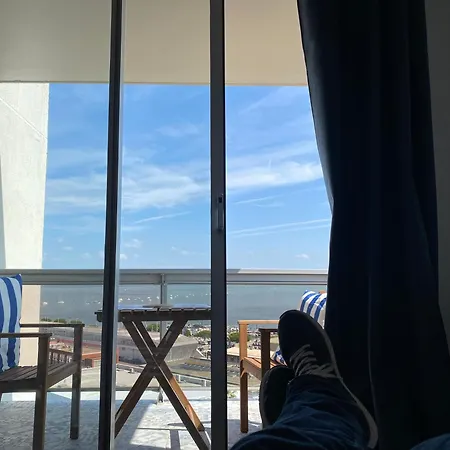 Appartamento Aux Pieds Des Plages, Du Port, De La Piste Cyclable Et Des Commerces De Proximité, Un Au Dernier étage Avec Vue Panoramique Sur Le Bassin D'arcachon, Entièrement Rénové, Dans Résidence Avec Piscine