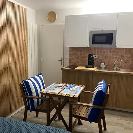 Aux Pieds Des Plages, Du Port, De La Piste Cyclable Et Des Commerces De Proximité, Un Au Dernier étage Avec Vue Panoramique Sur Le Bassin D'arcachon, Entièrement Rénové, Dans Résidence Avec Piscine Appartamento